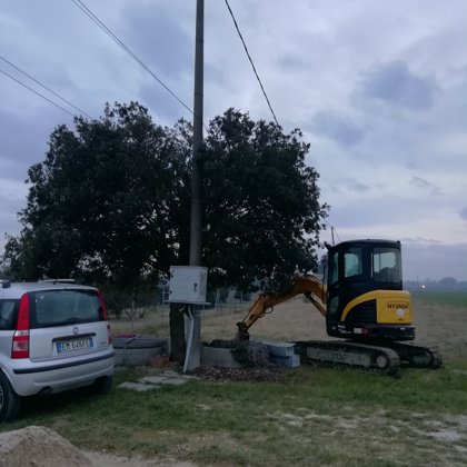 Gennaio 2019, lavori ene, istallazione nuovi cavi e raddrizzamento pali